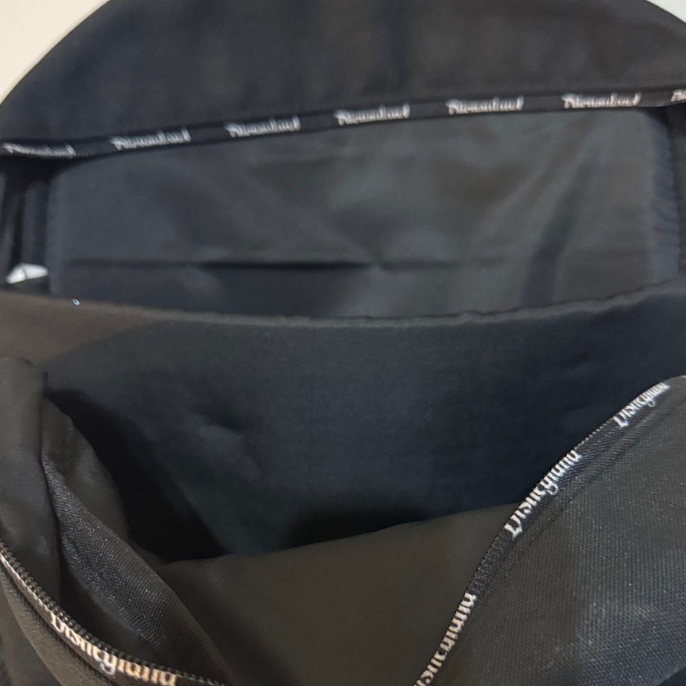 Disneyland Black Logo Backpack - Picture 3 of 4